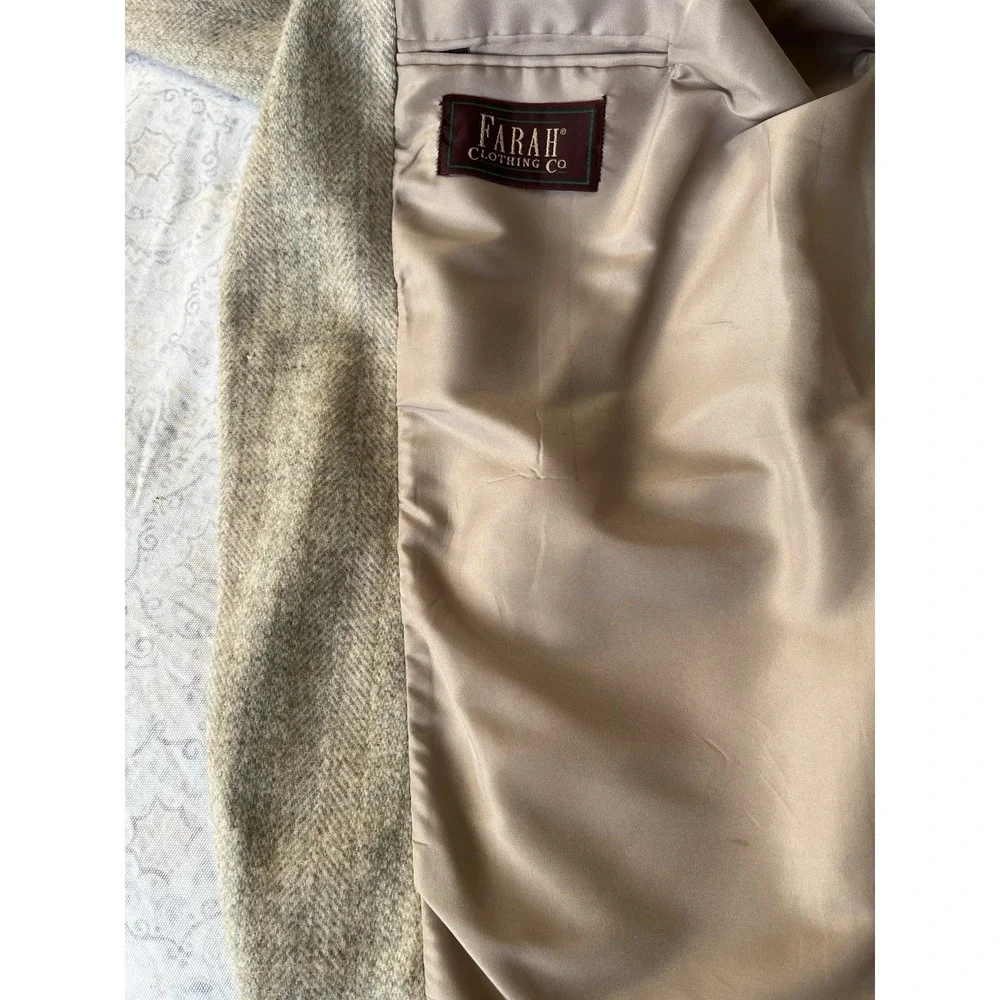 FARAH Clothing Co Men's Vintage Blazer Jacket 44L Beige Plaid 2 Button 100% Wool
